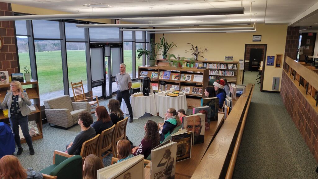 Maureen Spindler and Gary Glaser, and reception guests